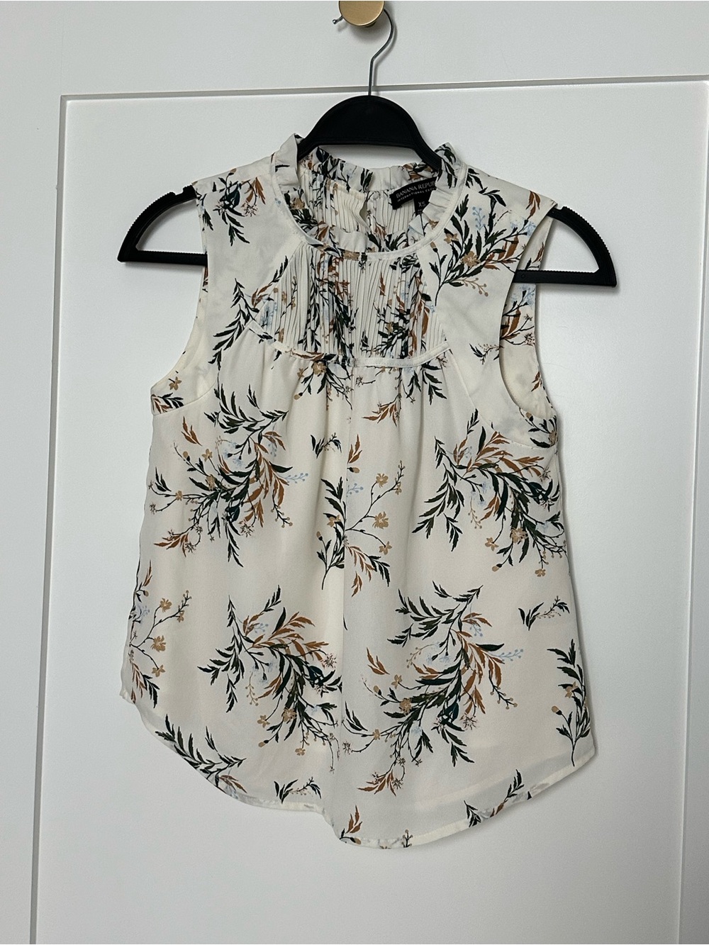 Banana Republic-international exclusive - Pintuck Floral Blouse - Cream/Green